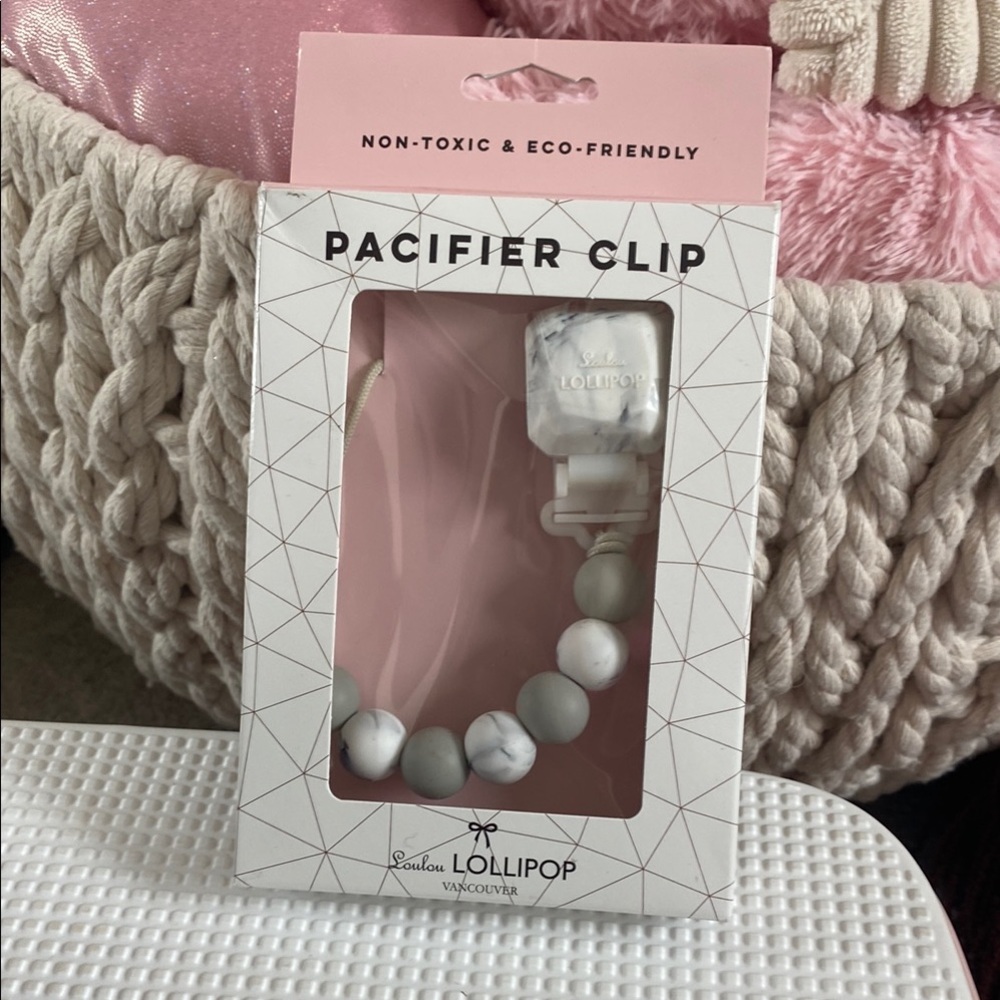 Loulou Lollipop Gray Marble Pacifier Clip